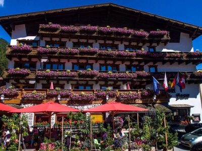 1B6CC955C1A8E0E5A5F8B0051D36335D