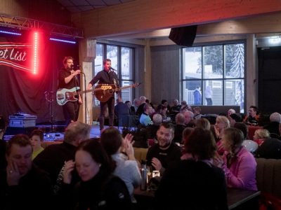 2E7CE88635D9BE132A299781A33DC0F7