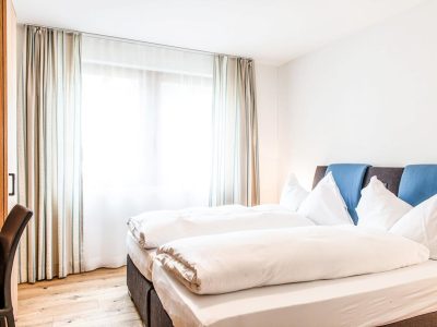 4C79B501C49D6DC3C7845AE3261BA70E