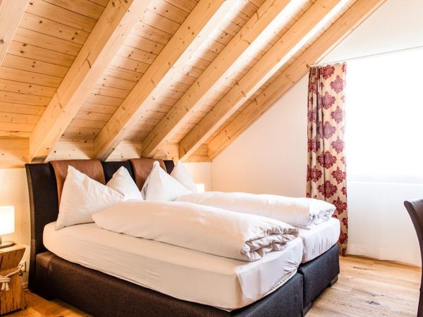 F7EC51E80E0F8FFE66429578A5F183A6